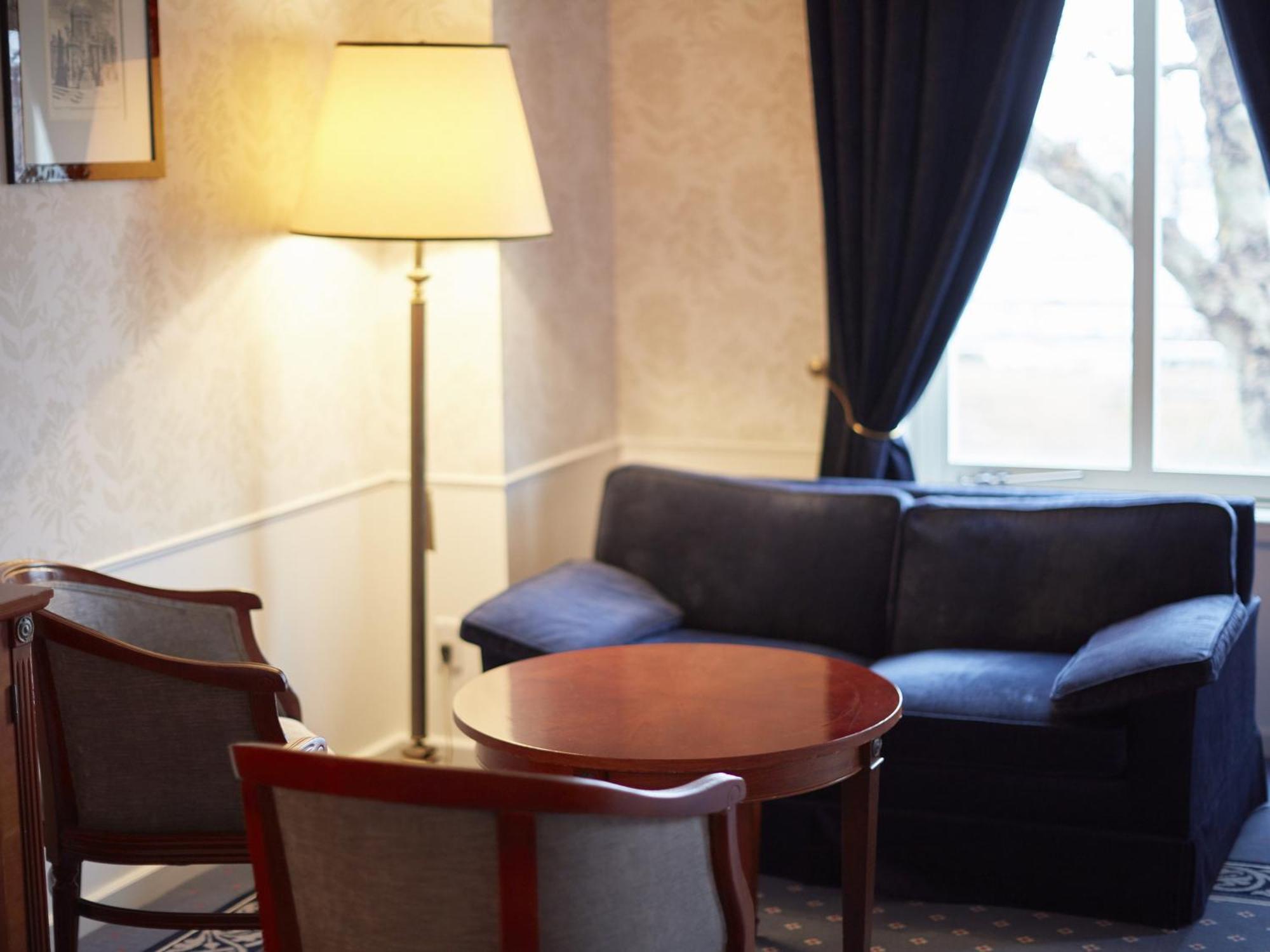 Hotel Amsterdam Huis Ten Bosch Sasebo Exterior photo